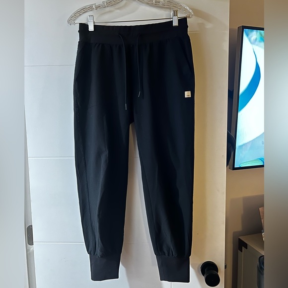 Vuori Pants - VUORI Black Joggers